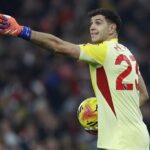 Inter Milan Bidik Emiliano Martinez, Yann Sommer Terancam Diganti Musim Depan