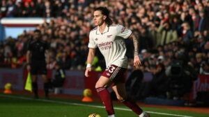 Arsenal Menanti Kehadiran Calafiori Jelang Duel Krusial Kontra Manchester United