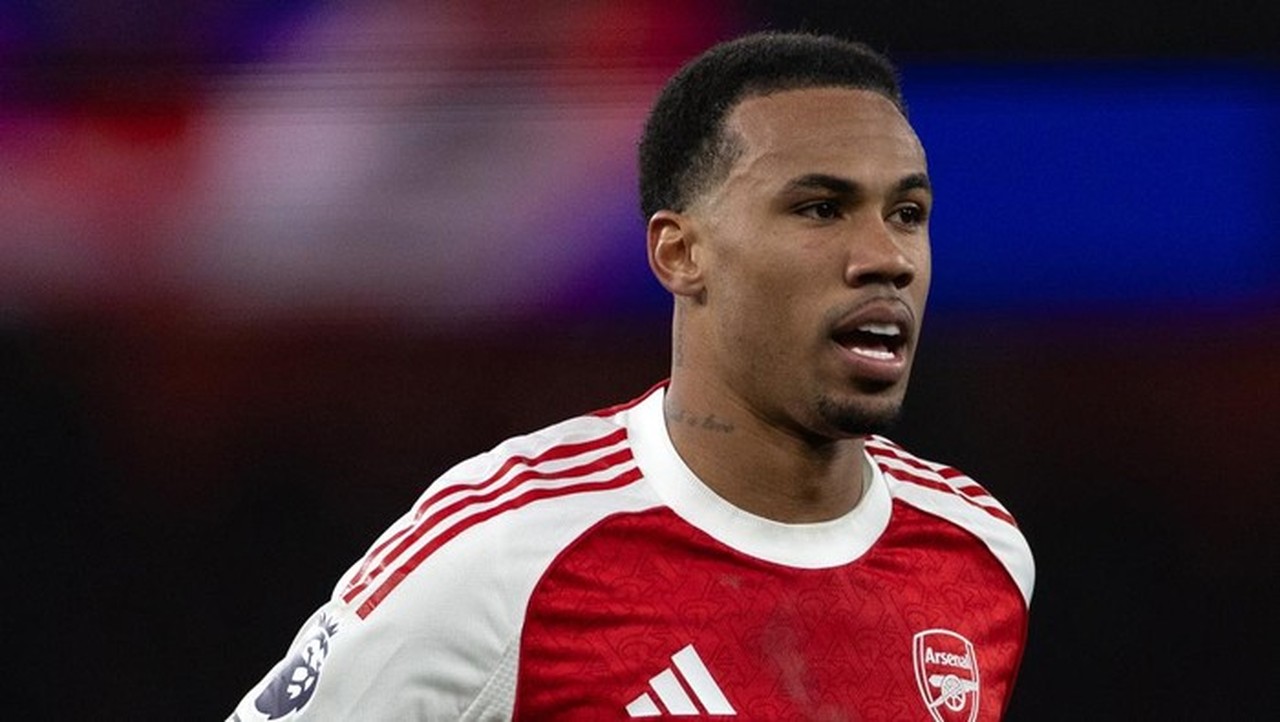 Arsenal Pesta Gol ke Gawang Aston Villa, Gabriel Magalhaes Sindir Amadou Onana