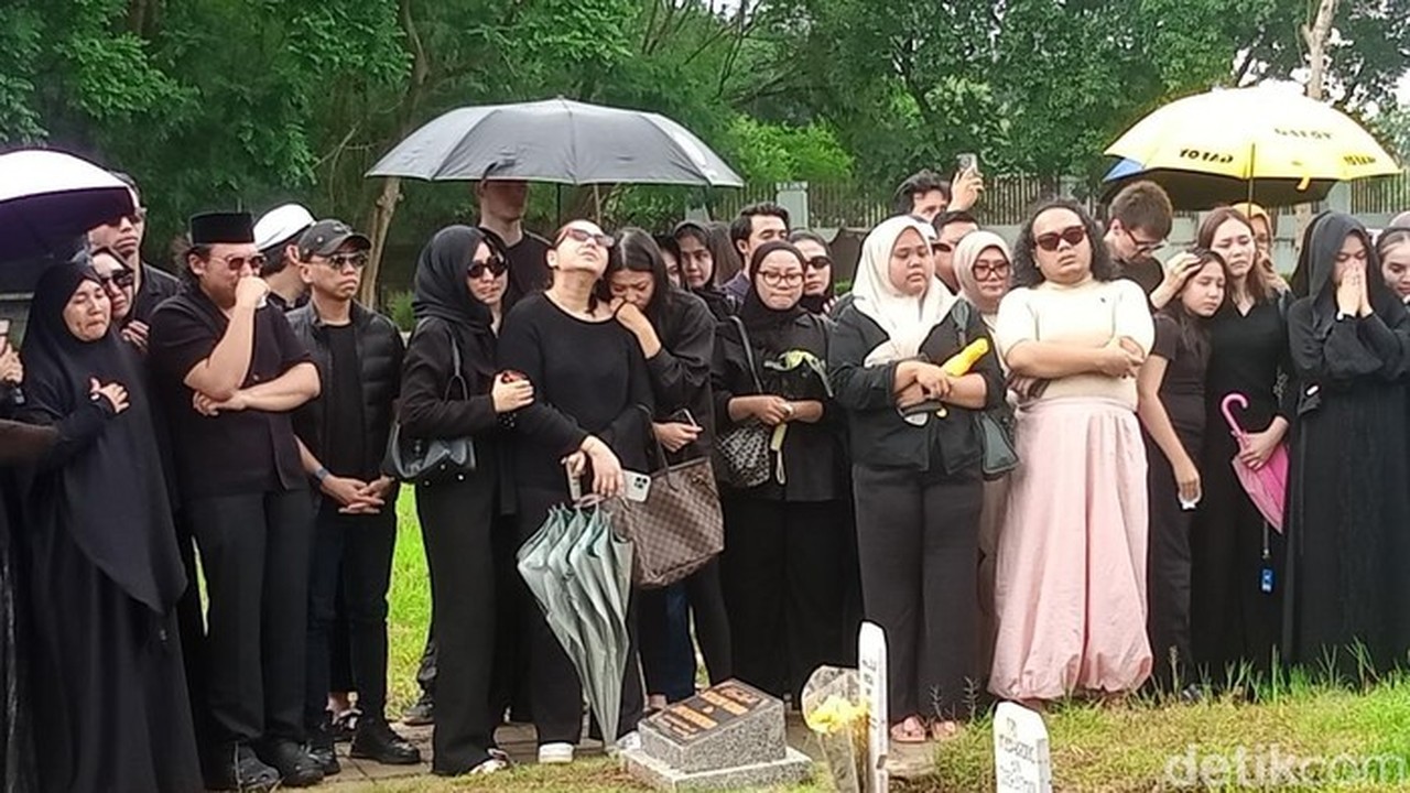 Momen Makan Bersama Penuh Makna Lula Lahfah Seminggu Sebelum Kepergiannya