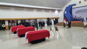 KKP Gelar Penghormatan Terakhir untuk 3 Korban Kecelakaan Pesawat ATR 42-500