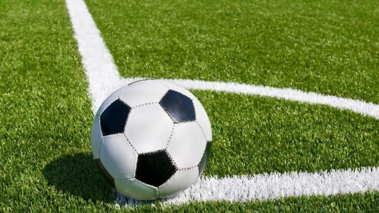 Jadwal Bola Akhir Pekan: Arsenal vs MU, Persib Bandung Berlaga, Duel Sengit Serie A