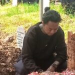 Reza Arap Hancur Usai Pemakaman Lula Lahfah: “Kenapa Nggak Dengerin Gue?”