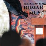Fadli Zon Resmikan Rumah Puisi Taufiq Ismail yang Kini Menjadi Museum Sastra Indonesia