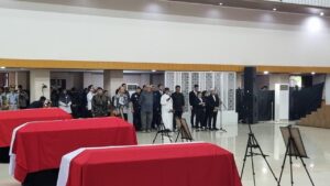 Puisi Pilu Anak Korban Pesawat ATR 42-500: “Aku Akan Menjaga Mama”