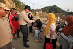 Menko AHY Pantau Pemulihan Infrastruktur Desa Lubuk Sidup Pasca Bencana