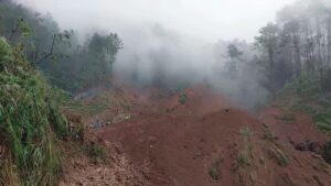 Bapak dan Anak Tertimbun Longsor di Pemalang Saat Bertani, Pencarian Terkendala Cuaca