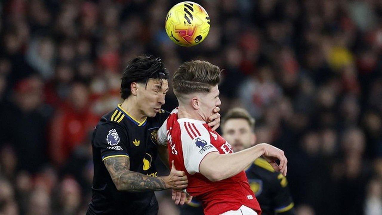 Arsenal Tergelincir, Manchester United Merangsek ke Empat Besar Klasemen Liga Inggris