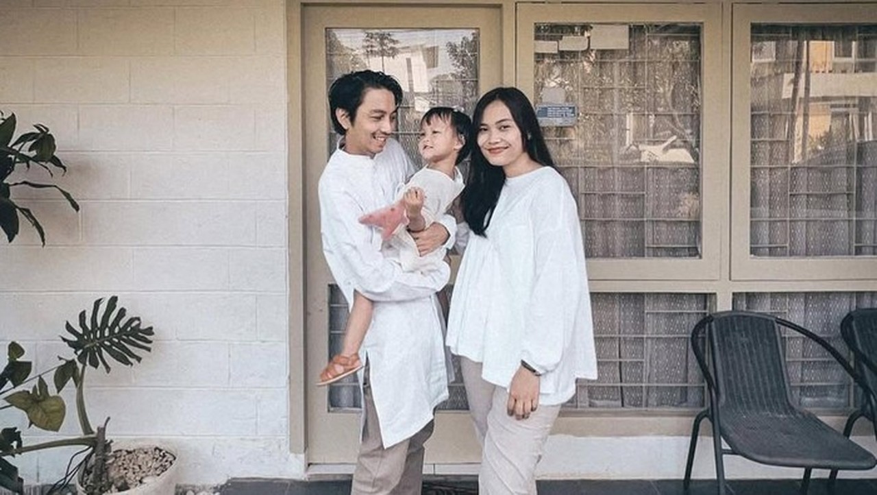 Istri Fiersa Besari Ditabrak Mobil di Stasiun Gambir, Sang Suami Ungkap Kronologi Lengkap