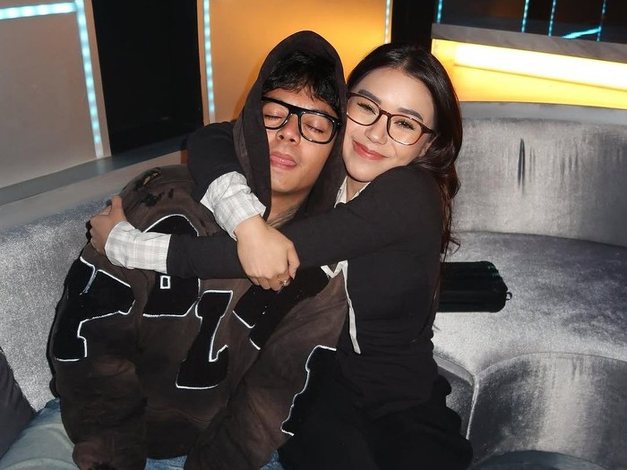 Polisi Periksa CCTV dan Tunggu Kesaksian Reza Arap Terkait Kematian Lula Lahfah Polisi Periksa CCTV dan Tunggu Kesaksian Reza Arap Terkait Kematian Lula Lahfah