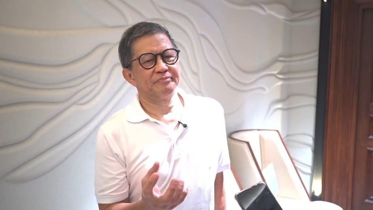 Rocky Gerung Dipanggil Polda Metro Jaya Jadi Saksi Meringankan untuk Roy Suryo cs Besok