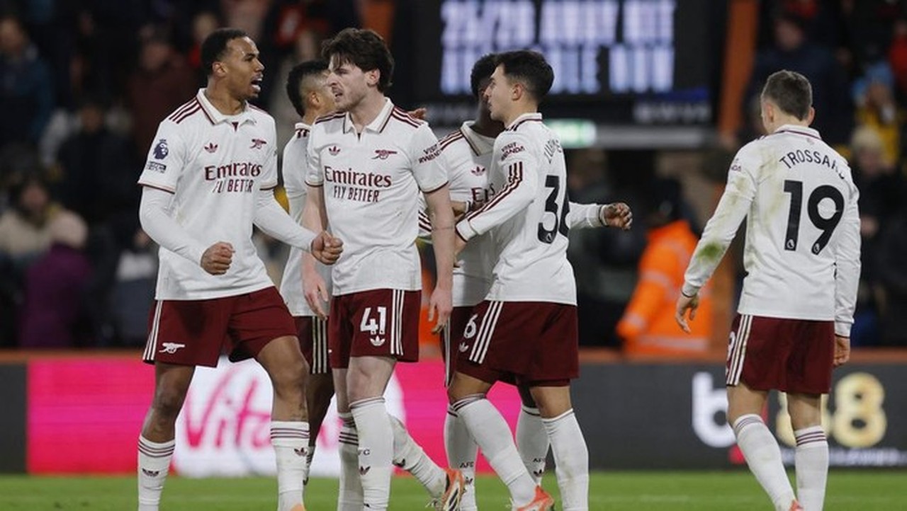 Arsenal Pertahankan Puncak Klasemen Liga Inggris Usai Kalahkan Bournemouth 3-2 Arsenal Pertahankan Puncak Klasemen Liga Inggris Usai Kalahkan Bournemouth 3-2