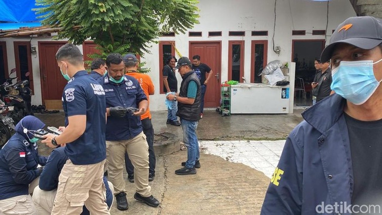 Dugaan Keracunan Tewaskan Sekeluarga di Jakut, Polisi Periksa 10 Saksi Dugaan Keracunan Tewaskan Sekeluarga di Jakut, Polisi Periksa 10 Saksi