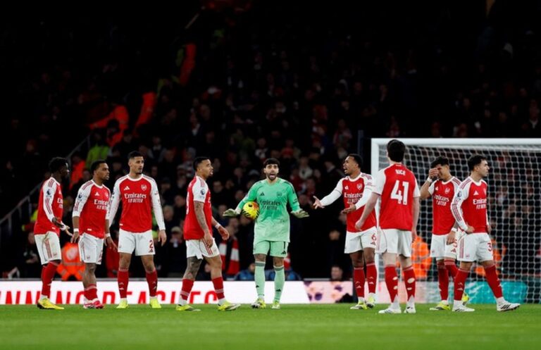 Rekor Kebobolan Chelsea Aman, John Terry Girang Arsenal Gagal Lampaui