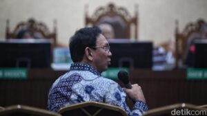 Ahok Ungkap Mundur dari Pertamina karena Beda Jalan Politik dengan Jokowi