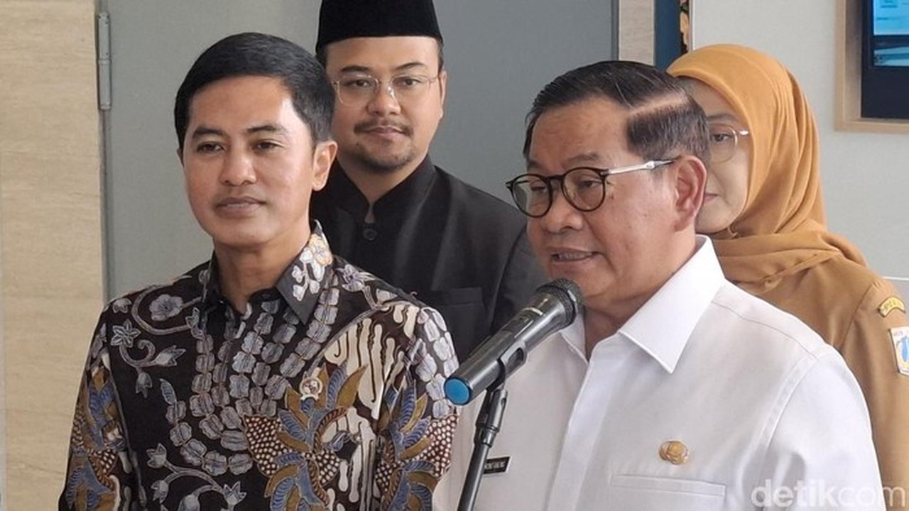 Pramono Anung Pastikan Korban Banjir Jakarta Dapat Layanan Kesehatan Gratis