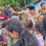 Kapolres Serang Tinjau Banjir Binuang, Berikan Bantuan dan Trauma Healing untuk Warga Terdampak