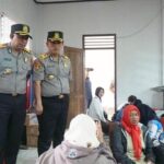 Sespimti Polri Salurkan Bantuan ke Korban Longsor Cisarua, Bandung Barat