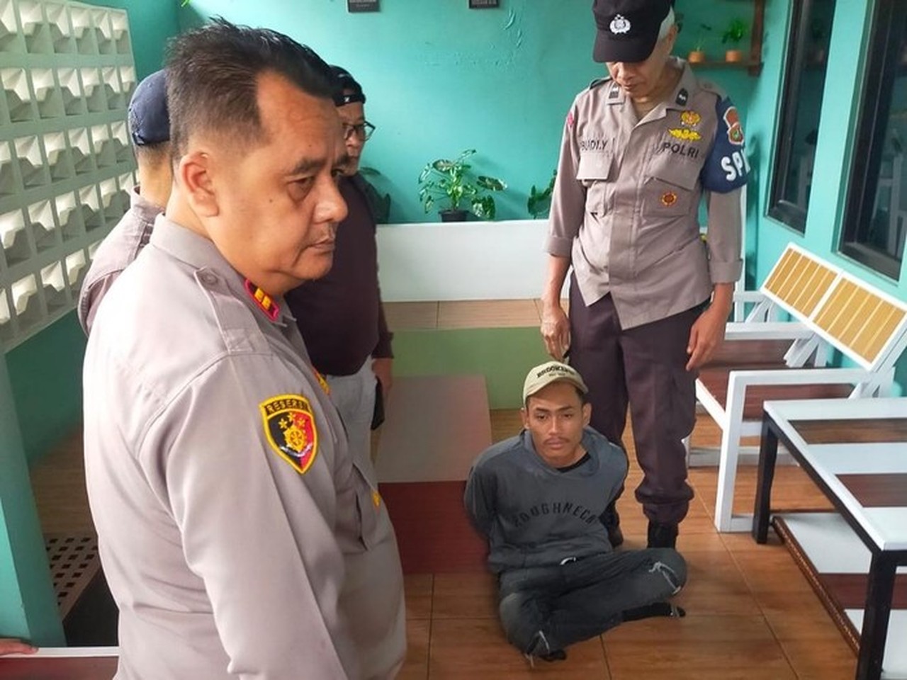 Emak-emak Depok Gagalkan Aksi Pencurian di Rumahnya, Pelaku Tarik-tarikan Uang