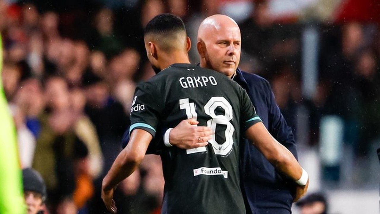 Arne Slot Bela Cody Gakpo di Tengah Kritik Tajam Penggemar Liverpool Arne Slot Bela Cody Gakpo di Tengah Kritik Tajam Penggemar Liverpool