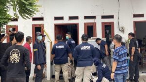 Misteri Kematian Sekeluarga di Jakut: Kulit Melepuh, Mulut Berbusa, dan Cairan Misterius dalam Botol