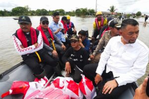 Mensos Pastikan Kebutuhan Dasar 218 Jiwa Korban Banjir Kalsel Terpenuhi