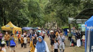 Ribuan Wisatawan Serbu Ragunan di Hari Terakhir Libur Sekolah 2026