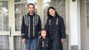 Istri Fiersa Besari Ditabrak Mobil di Stasiun Gambir, Alami Cedera Kaki