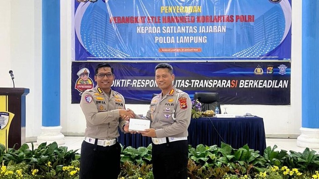 Korlantas Polri Perkuat Penegakan Hukum Lalin Lampung dengan ETLE Mobile Handheld