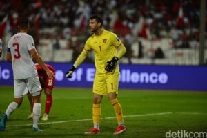 Maarten Paes Berpotensi Jadi Pemain Keenam Berdarah Indonesia di Ajax Amsterdam