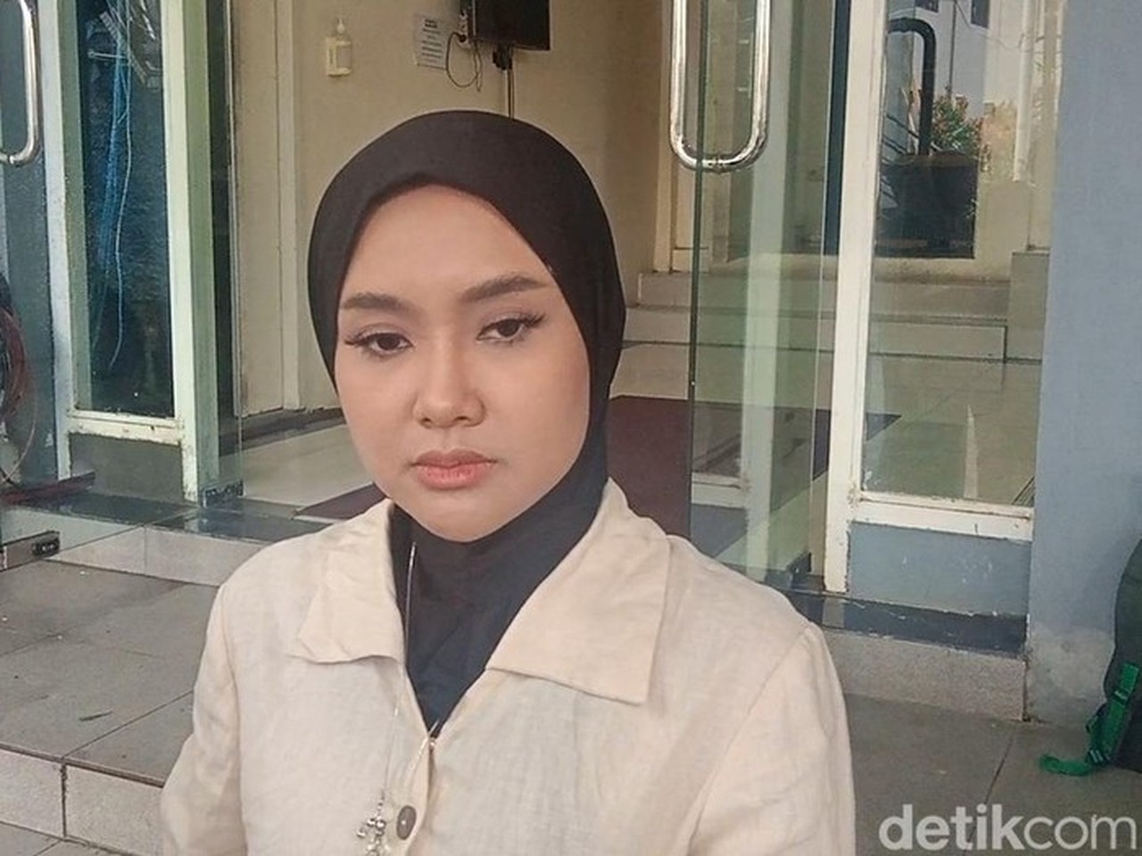 Polisi Tangkap Terduga Pelaku Penganiayaan Rekan Cita Rahayu di Mal Jaksel