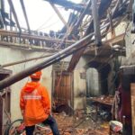 Hujan Angin Kencang, Satu Rumah Warga di Cibinong Bogor Ambruk dan Penghuni Mengungsi