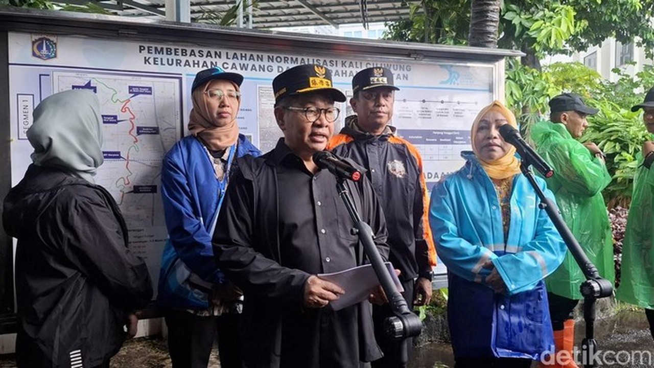 Gubernur Pramono Lanjutkan Normalisasi Ciliwung, Targetkan Pengurangan Banjir 40%