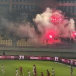 Ricuh Laga Persis Solo vs Persita Tangerang, 23 Suporter Bawa Flare dan Minuman Keras Diamankan