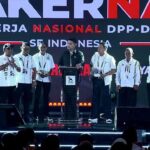 Kaesang Pangarep Bagikan KTA Emas PSI, Tekankan Kelengkapan Struktur Hingga Tingkat Terbawah