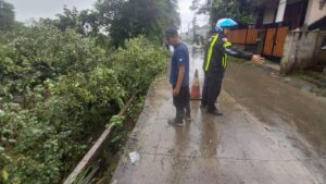 Hujan Deras Picu Longsor Tebing Cilebut Bogor, 1 Rumah Kosong Tertimbun