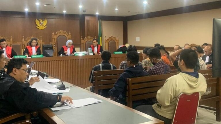 Saksi Sebut Terdakwa Kasus Izin TKA Minta Rp 1 Miliar untuk Bereskan Perkara di KPK