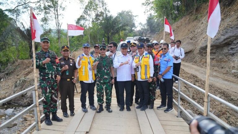245 Huntara di Tapsel Ditarget Rampung 14 Februari, Kasum TNI Pantau Langsung Progres 245 Huntara di Tapsel Ditarget Rampung 14 Februari, Kasum TNI Pantau Langsung Progres