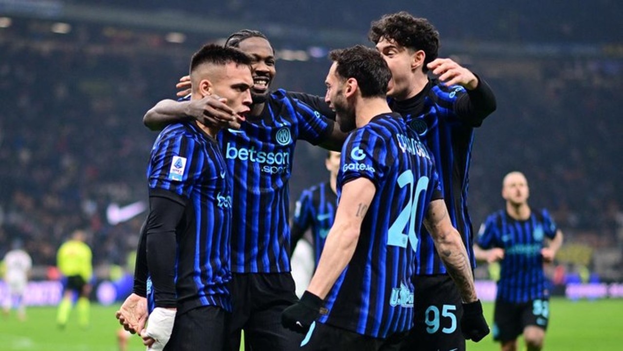 Inter Milan Bungkam Bologna 3-1, Kokoh di Puncak Klasemen Liga Italia Inter Milan Bungkam Bologna 3-1, Kokoh di Puncak Klasemen Liga Italia