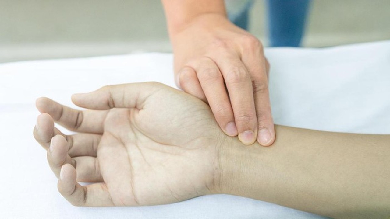 Pengemudi Ditemukan Meninggal di Mobil Pinggir Tol Cikampek Km 27