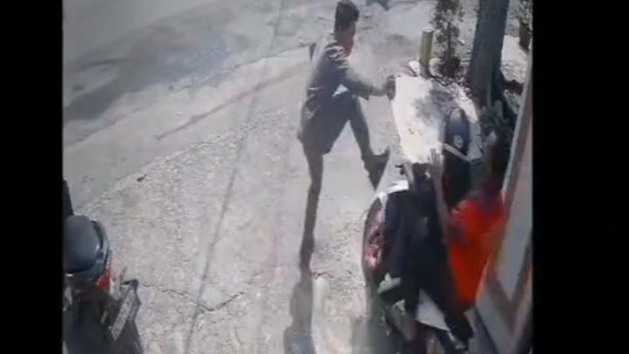 Terdakwa Narkoba Tuntutan Mati Kabur dari PN Lubuk Pakam dengan Motor Terdakwa Narkoba Tuntutan Mati Kabur dari PN Lubuk Pakam dengan Motor