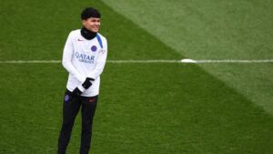 Hansi Flick Kecewa Berat Dro Fernandez Pilih Pindah ke Paris Saint-Germain