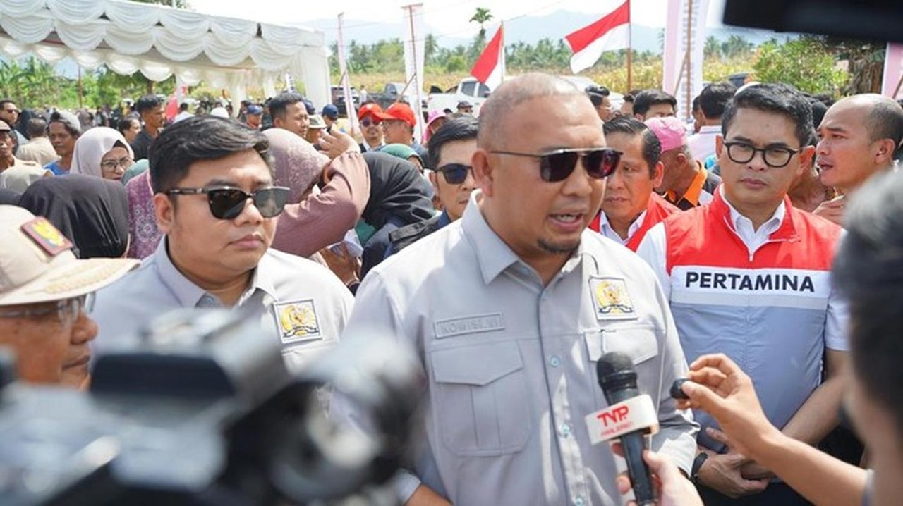 Andre Rosiade Puji Dony Oskaria: Pembangunan Huntara Korban Bencana Sumbar Cepat dan Berkualitas