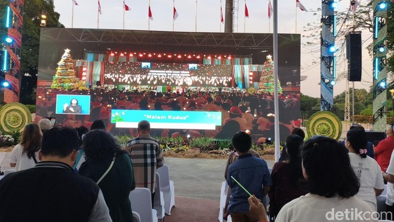 Ribuan Jemaat Rayakan Natal Nasional 2025 di Tenda Luar Tenis Indoor GBK