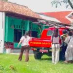ABG di Tambun Kabur dari Sunat, Orang Tua Terpaksa Panggil Damkar Minta Bantuan