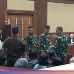 Hakim Heran Tiga Prajurit TNI Berdiri di Sidang Nadiem, Ini Penjelasan Resmi TNI