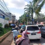 Macet Panjang di Ragunan Saat Libur Tahun Baru, Antrean Kendaraan Capai 1 Km