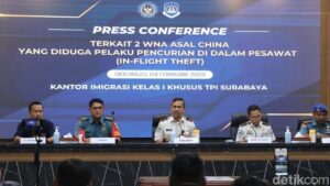 Dua WN China Ditangkap Usai Diduga Curi Uang Penumpang di Pesawat Citilink