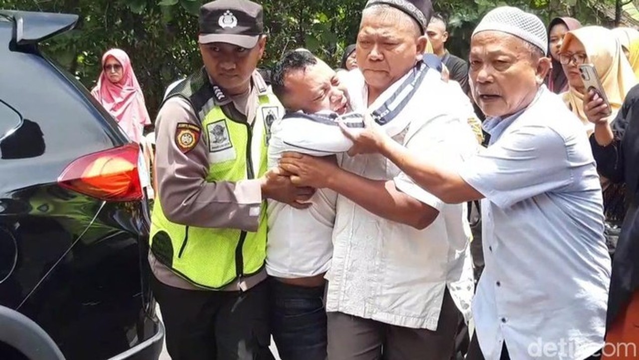 Tangis Purwanto Pecah Saat Tiba di Boyolali, Jemput Jenazah Anak Korban Perampokan Sadis