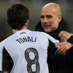 Pep Guardiola Terpergok Ngobrol dengan Sandro Tonali Usai Laga Semifinal Carabao Cup